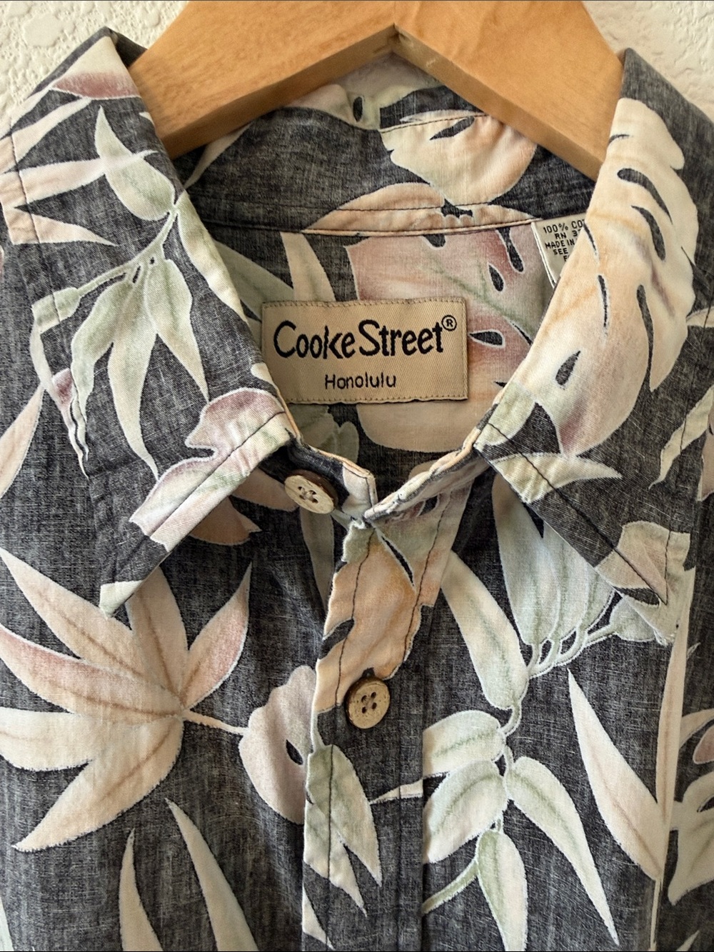 Cooke Street Honolulu Men’s Casual Button-Down Shirt - Black w/Pastel Floral, XL
